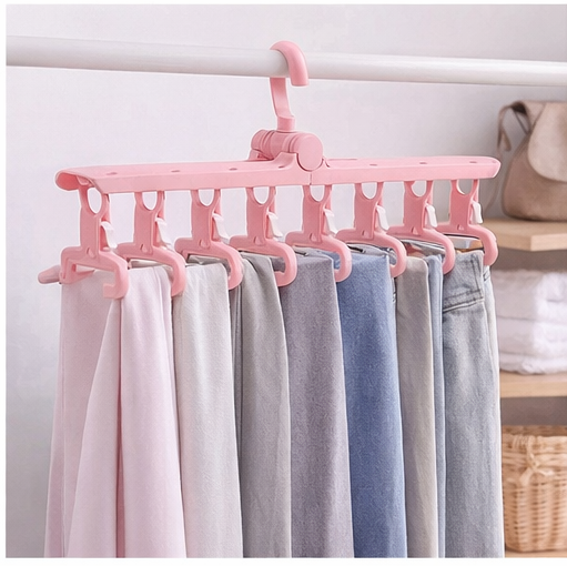 علاقة الملابس السحرية