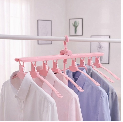 علاقة الملابس السحرية